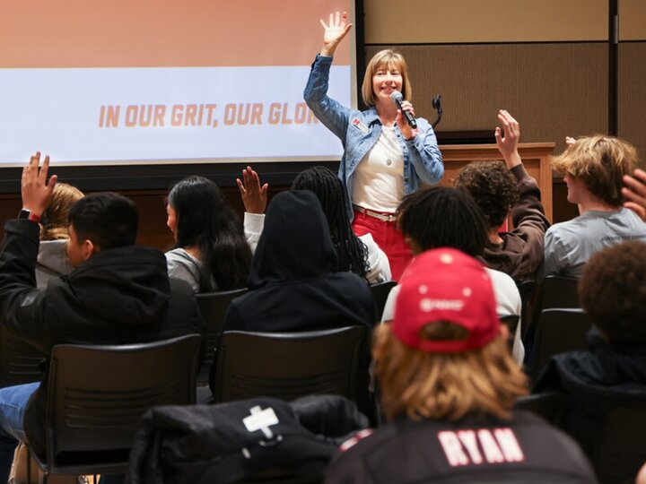 Sue Ellen and students