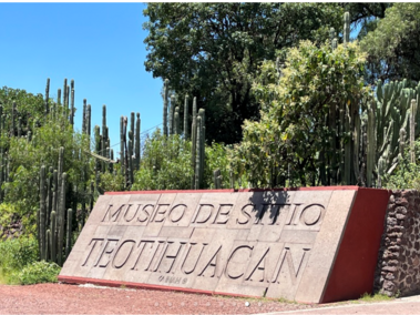 Museo de Sitio Teothihuacan sign